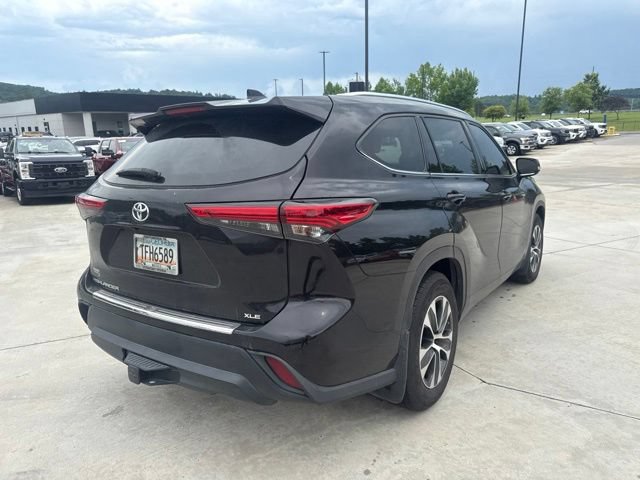 Used 2021 Toyota Highlander XLE FWD image 14