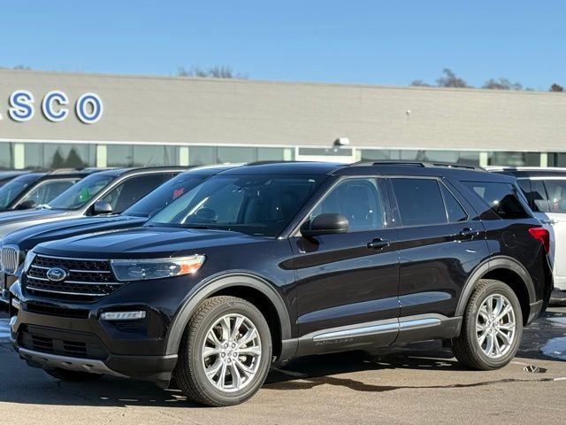Certified 2020 Ford Explorer XLT w/ Equipment Group 202A image 2