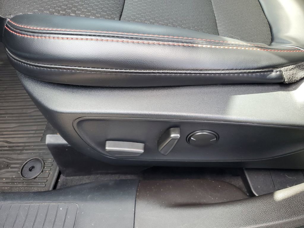 Certified 2024 Ford Escape ST-Line Select w/ Tech Pack #2 image 11