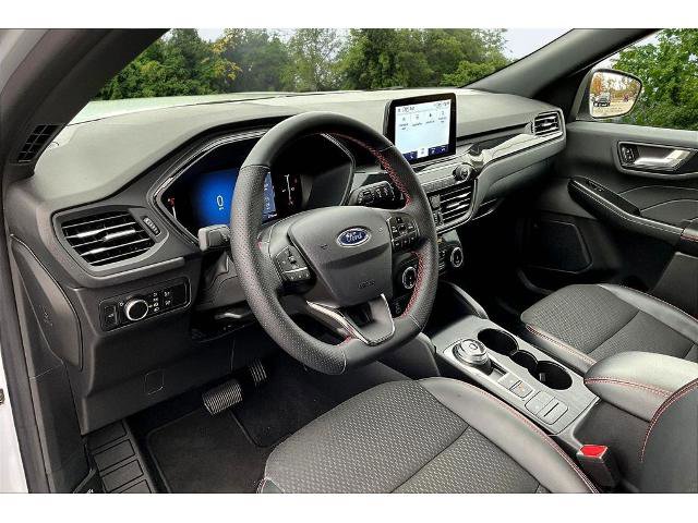 Certified 2025 Ford Escape ST-Line AWD/4WD image 7