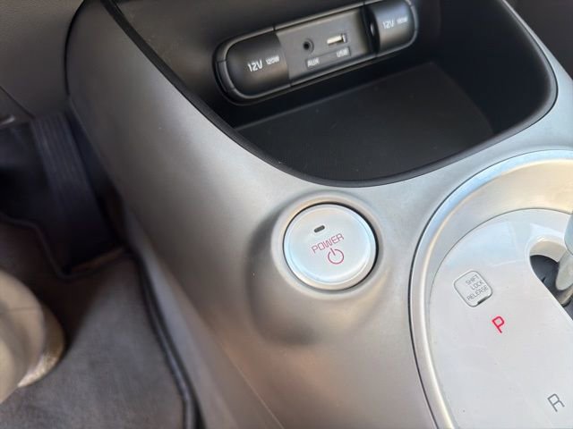 Used 2018 Kia Soul EV + w/ Sun & Fun Package image 32