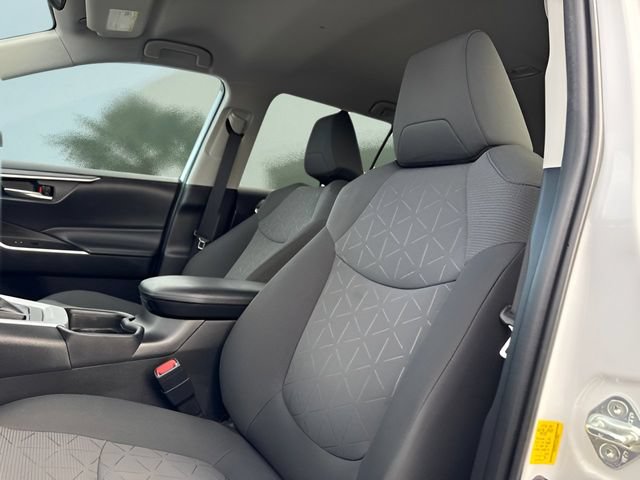 Used 2020 Toyota RAV4 XLE w/ All Weather Liner Package AWD/4WD image 20