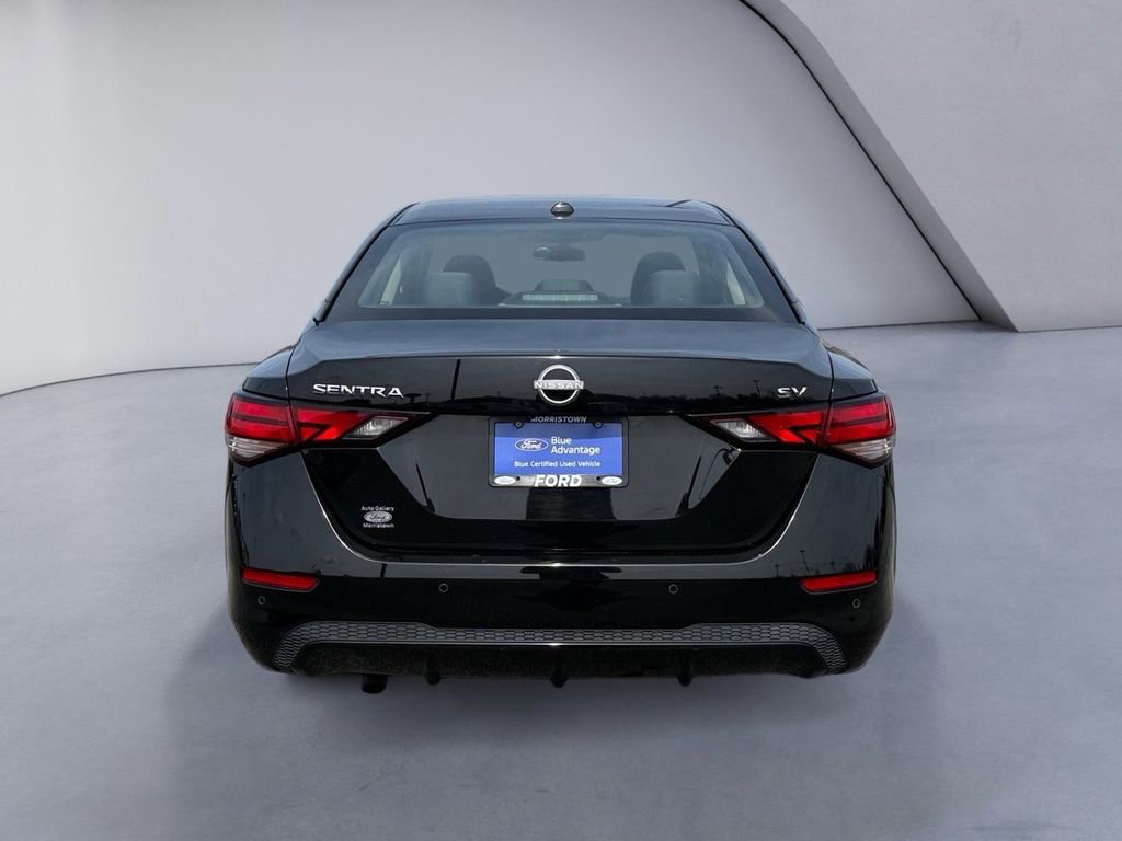 Used 2024 Nissan Sentra SV image 3
