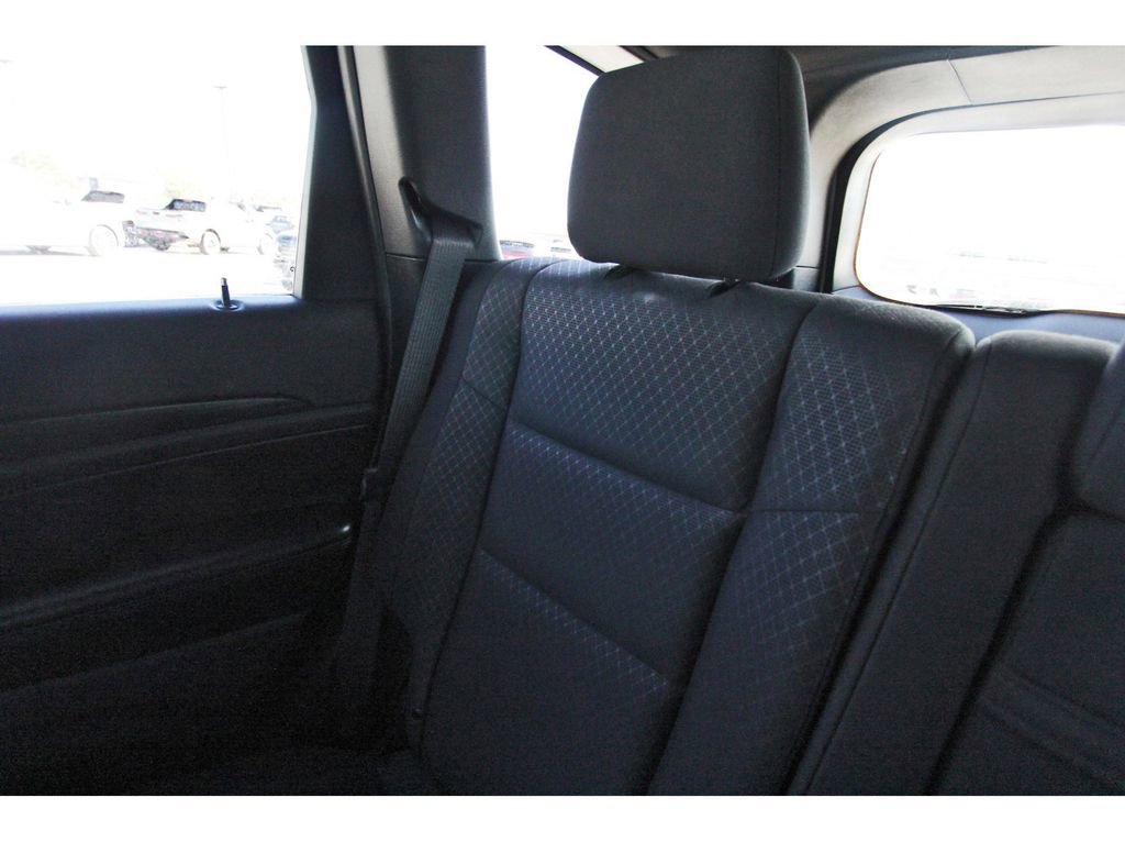 Used 2020 Jeep Grand Cherokee Laredo w/ 18" Wheel & 8.4" Radio Group image 14