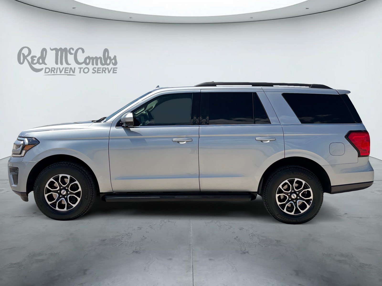 Certified 2024 Ford Expedition XLT RWD image 8