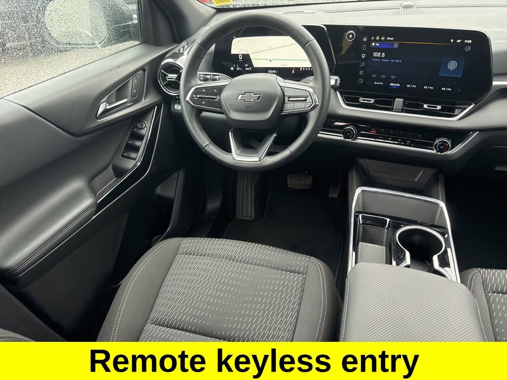 Used 2025 Chevrolet Equinox LT w/ Midnight Edition image 11