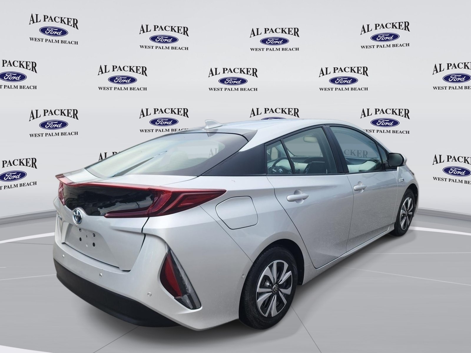 Used 2017 Toyota Prius Prime Advanced FWD image 5