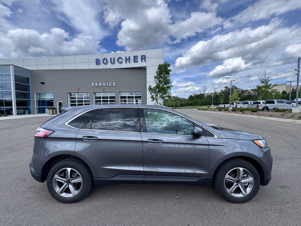 Certified 2024 Ford Edge SEL w/ Convenience Package AWD/4WD image 5