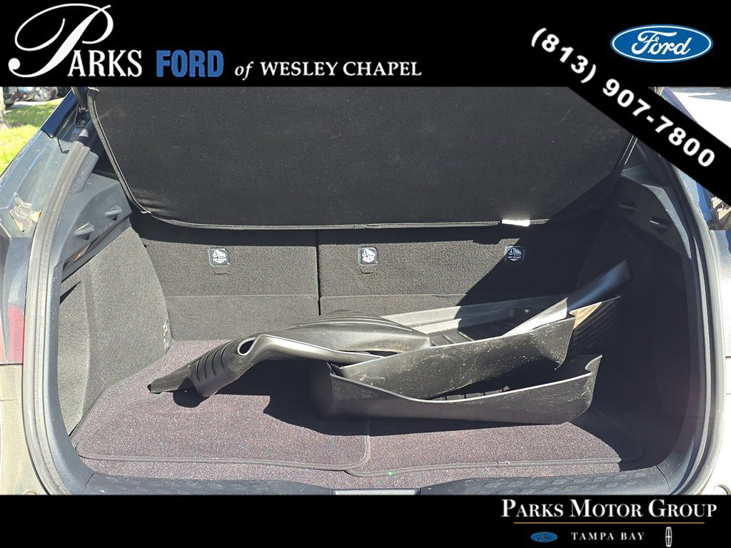 Used 2021 Toyota C-HR XLE image 8