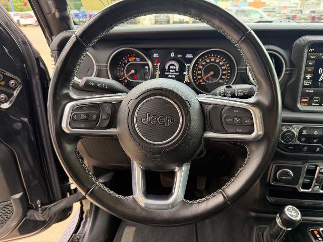 Used 2022 Jeep Wrangler Unlimited Sahara w/ Cold Weather Group AWD/4WD image 16