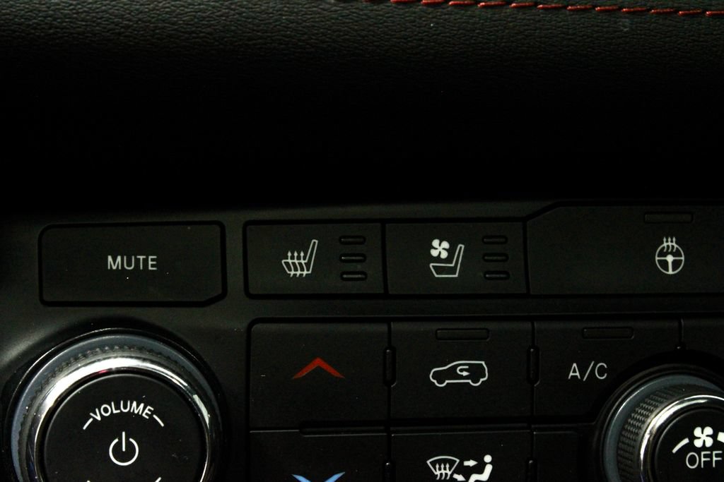 Used 2023 Dodge Durango R/T AWD/4WD image 5