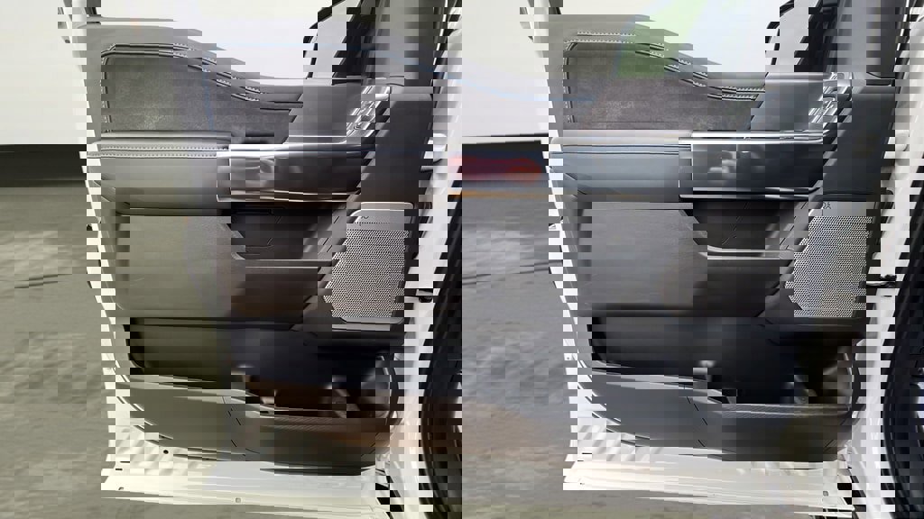 Certified 2025 Ford F150 Platinum image 16