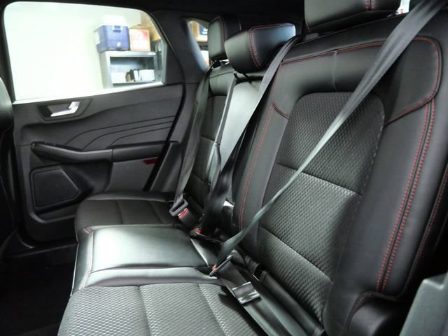 Certified 2025 Ford Escape ST-Line AWD/4WD image 14