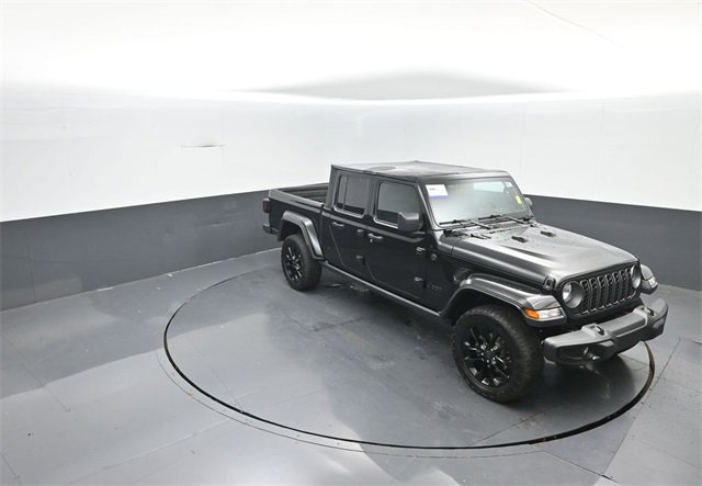 Used 2024 Jeep Gladiator Sport image 24