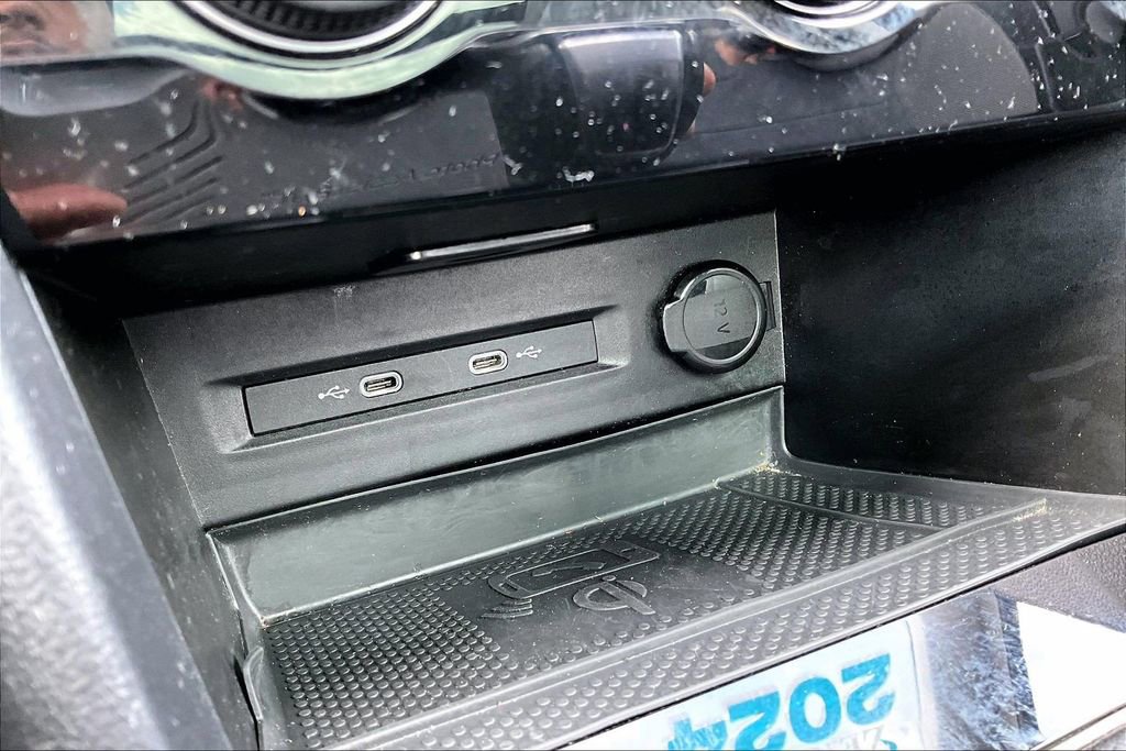 Used 2024 Volkswagen Taos SE FWD image 27