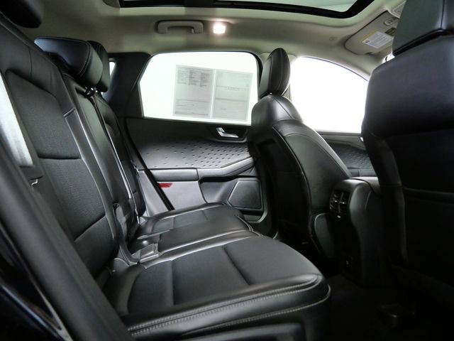 Certified 2020 Ford Escape Titanium w/ Titanium Premium Package 2.0 AWD/4WD image 13