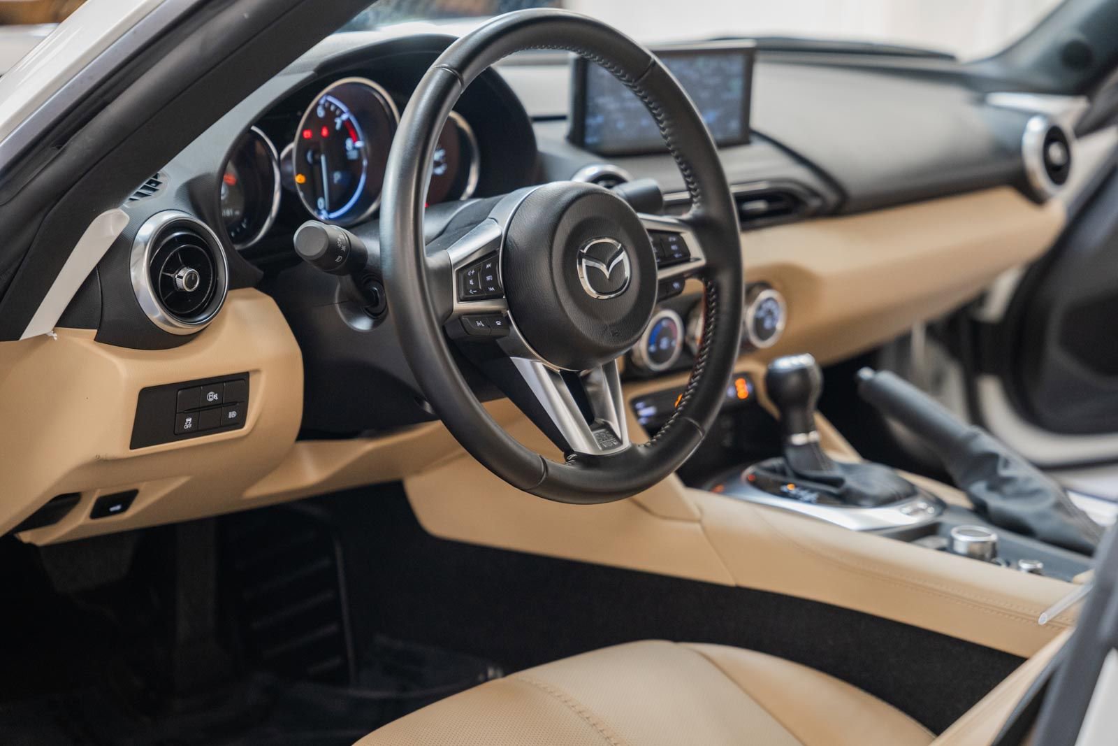 Used 2024 MAZDA MX-5 Miata RF Grand Touring w/ Weather Package image 23