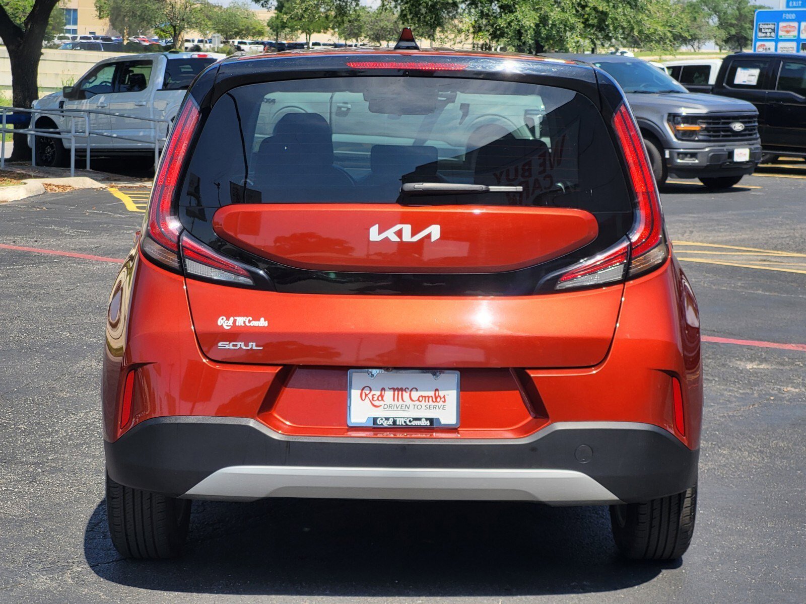 Used 2025 Kia Soul LX w/ LX Technology Package FWD image 5