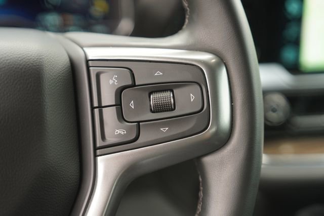 Used 2023 Chevrolet Silverado 1500 LT AWD/4WD image 23