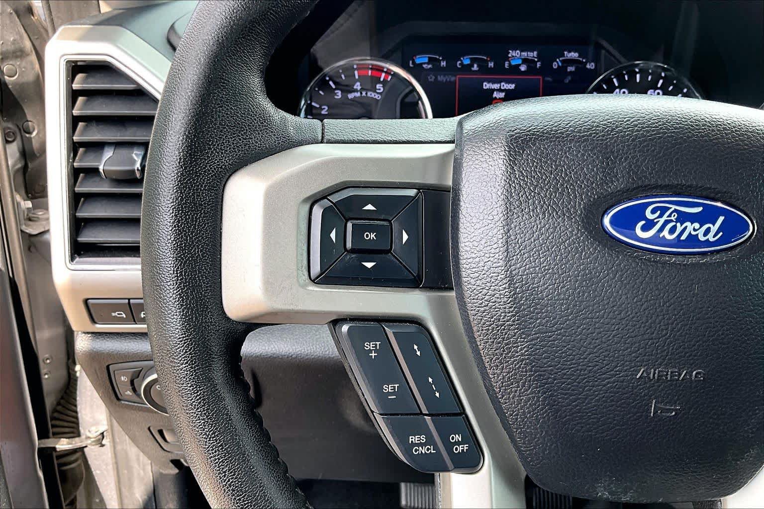 Certified 2020 Ford F250 Lariat AWD/4WD image 24