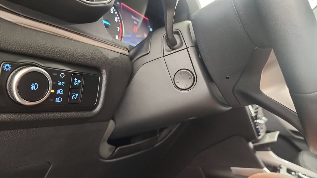 Certified 2024 Ford Explorer Limited w/ Limited Technology Package AWD/4WD image 27
