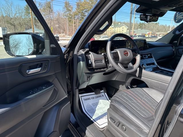 Used 2025 Nissan Armada PRO-4X w/ Pro-4X Premium Package AWD/4WD image 9