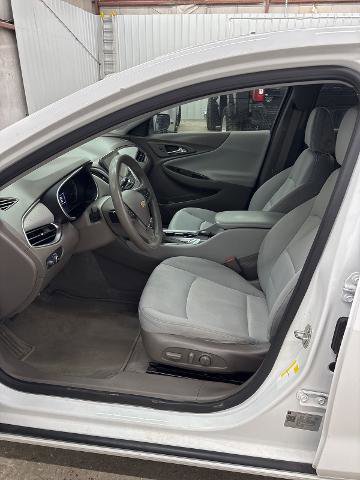 Used 2020 Chevrolet Malibu LS w/ Driver Confidence Package II image 9