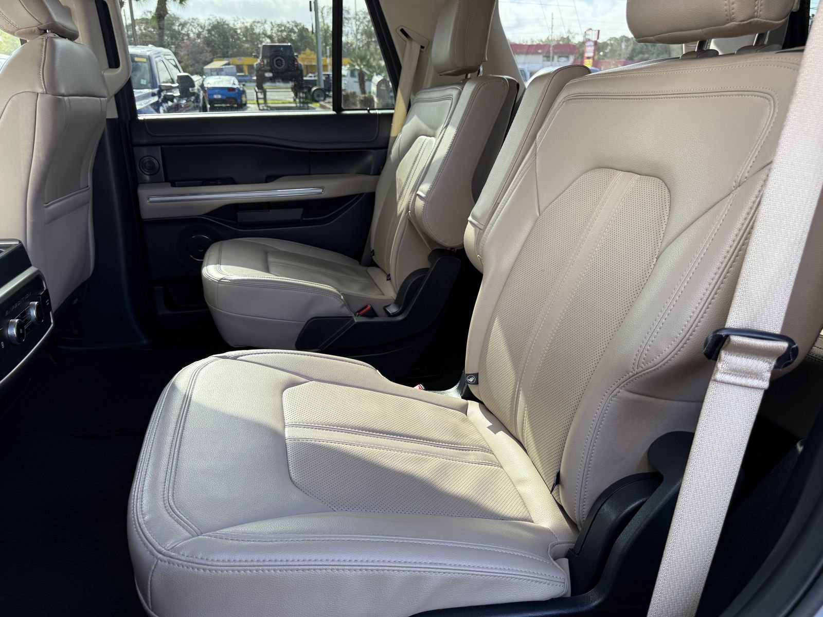 Certified 2024 Ford Expedition Limited image 15