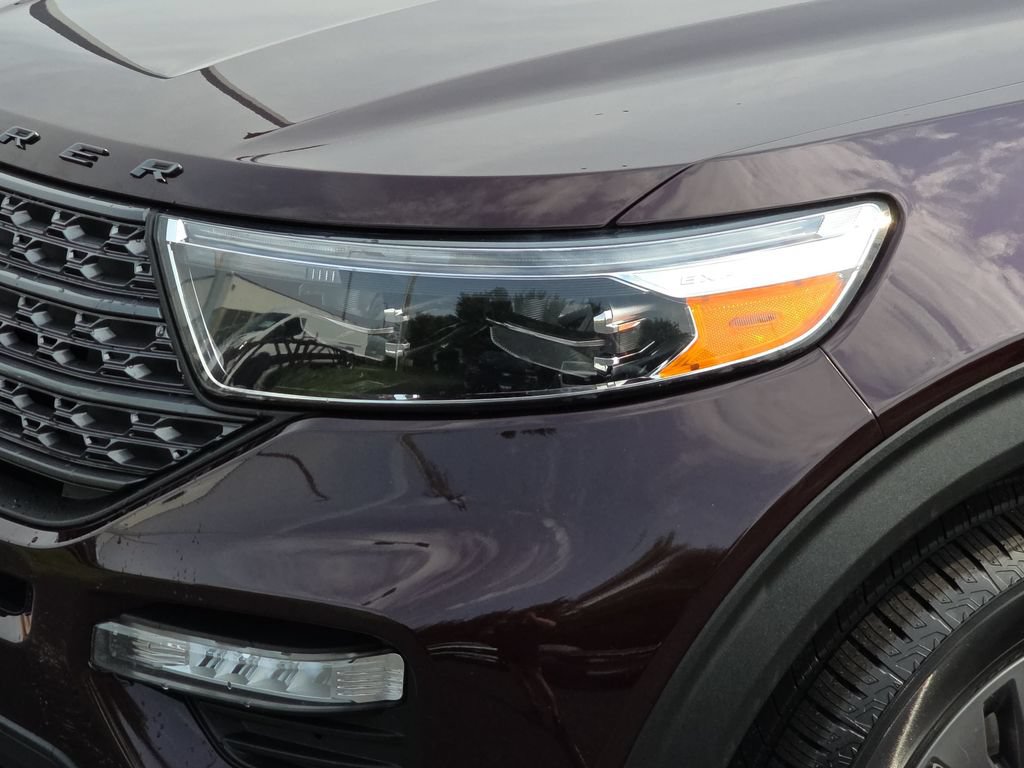 Certified 2023 Ford Explorer XLT w/ Equipment Group 202A AWD/4WD image 28