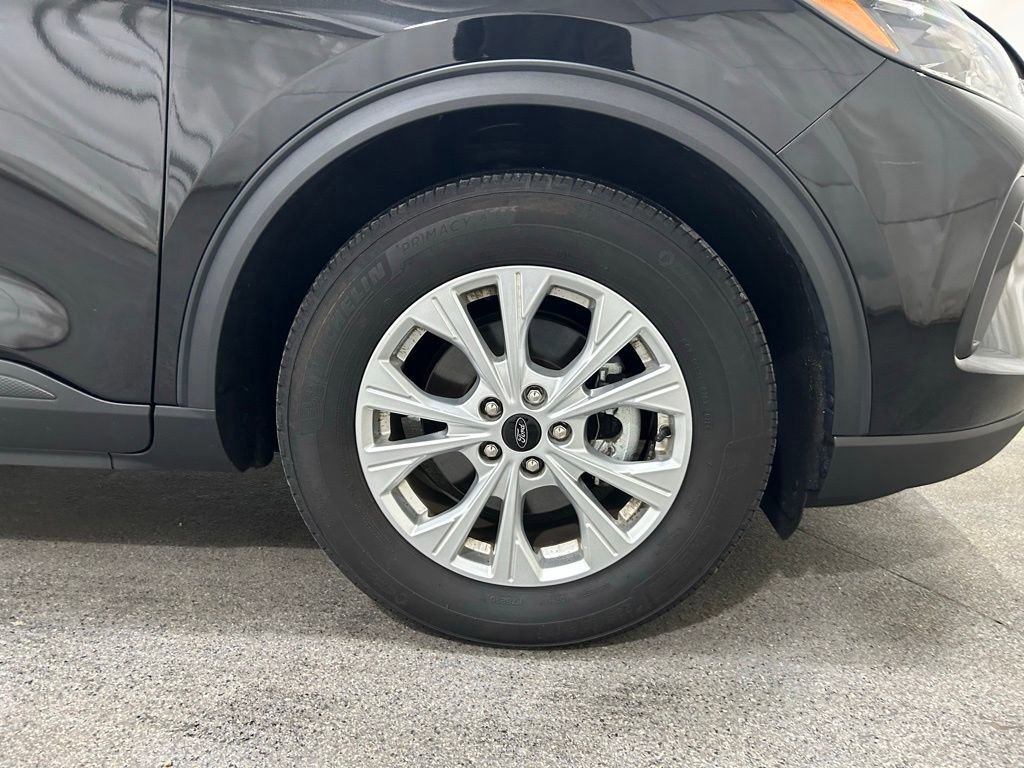 Certified 2024 Ford Escape Active w/ Cold Weather Package image 11