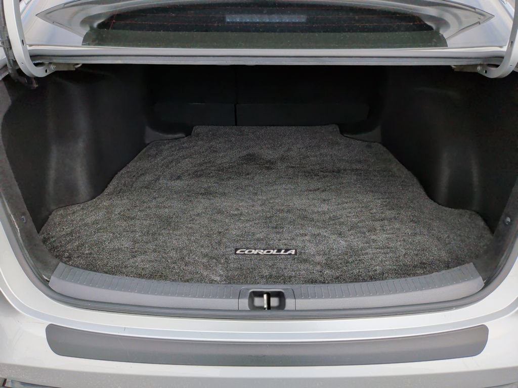 Used 2021 Toyota Corolla SE w/ Carpet Mat Package (TMS) FWD image 18