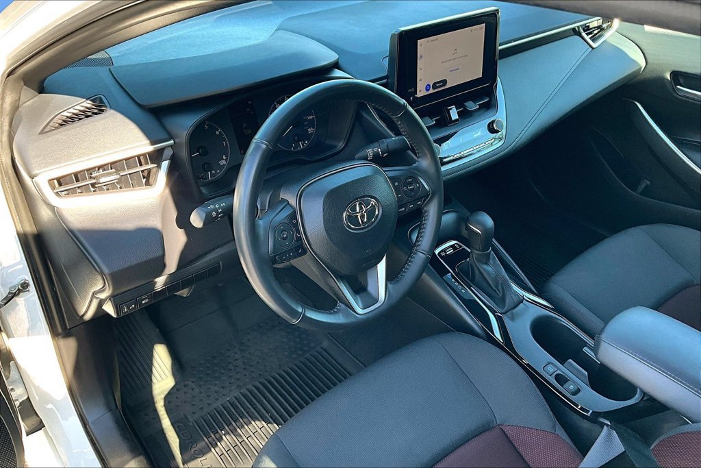 Used 2024 Toyota Corolla SE w/ SE Convenience Package FWD image 18