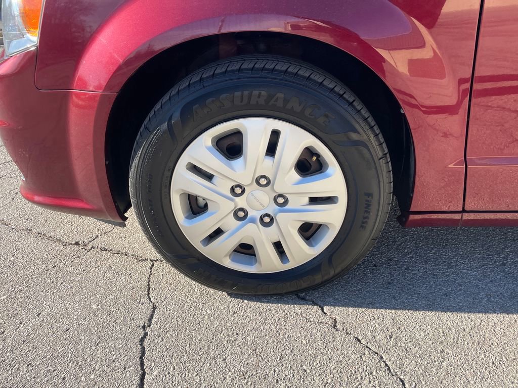 Used 2019 Dodge Grand Caravan SE image 25