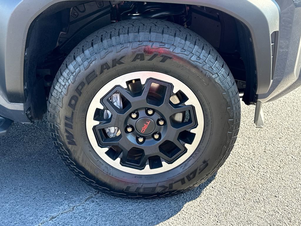 Used 2025 Toyota 4Runner TRD Off-Road image 12