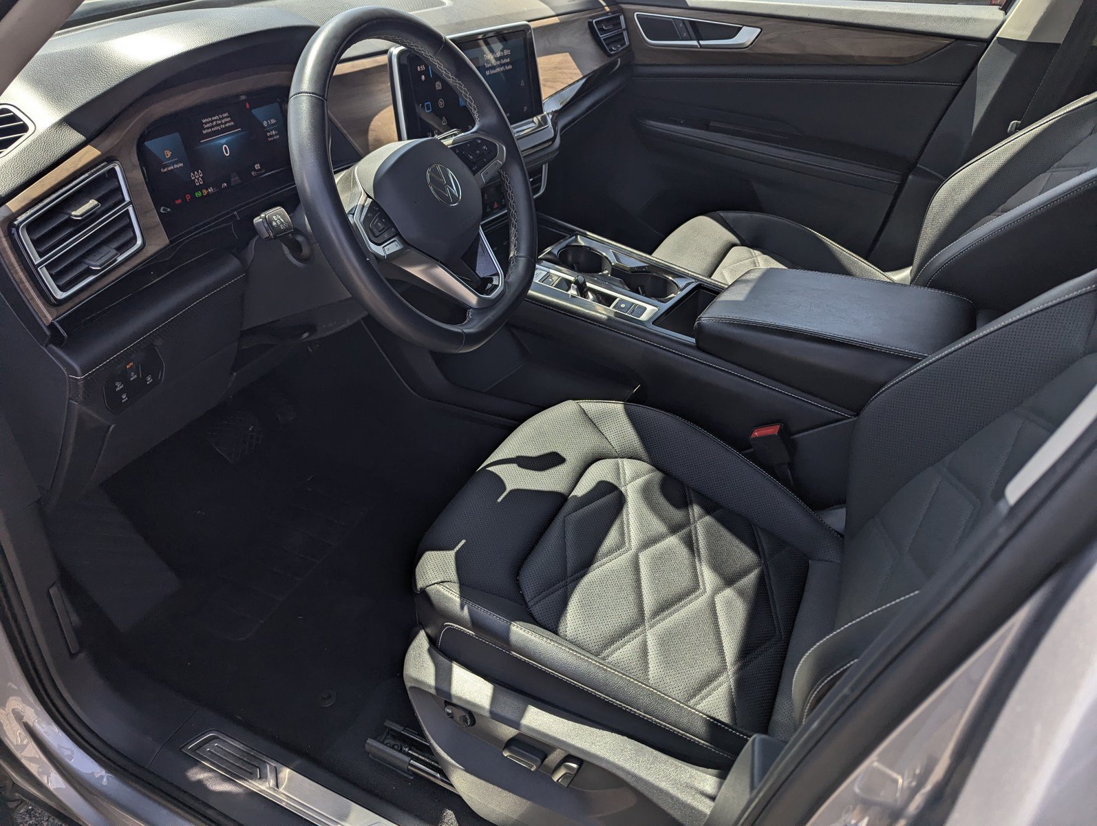 Used 2024 Volkswagen Atlas SE FWD image 10