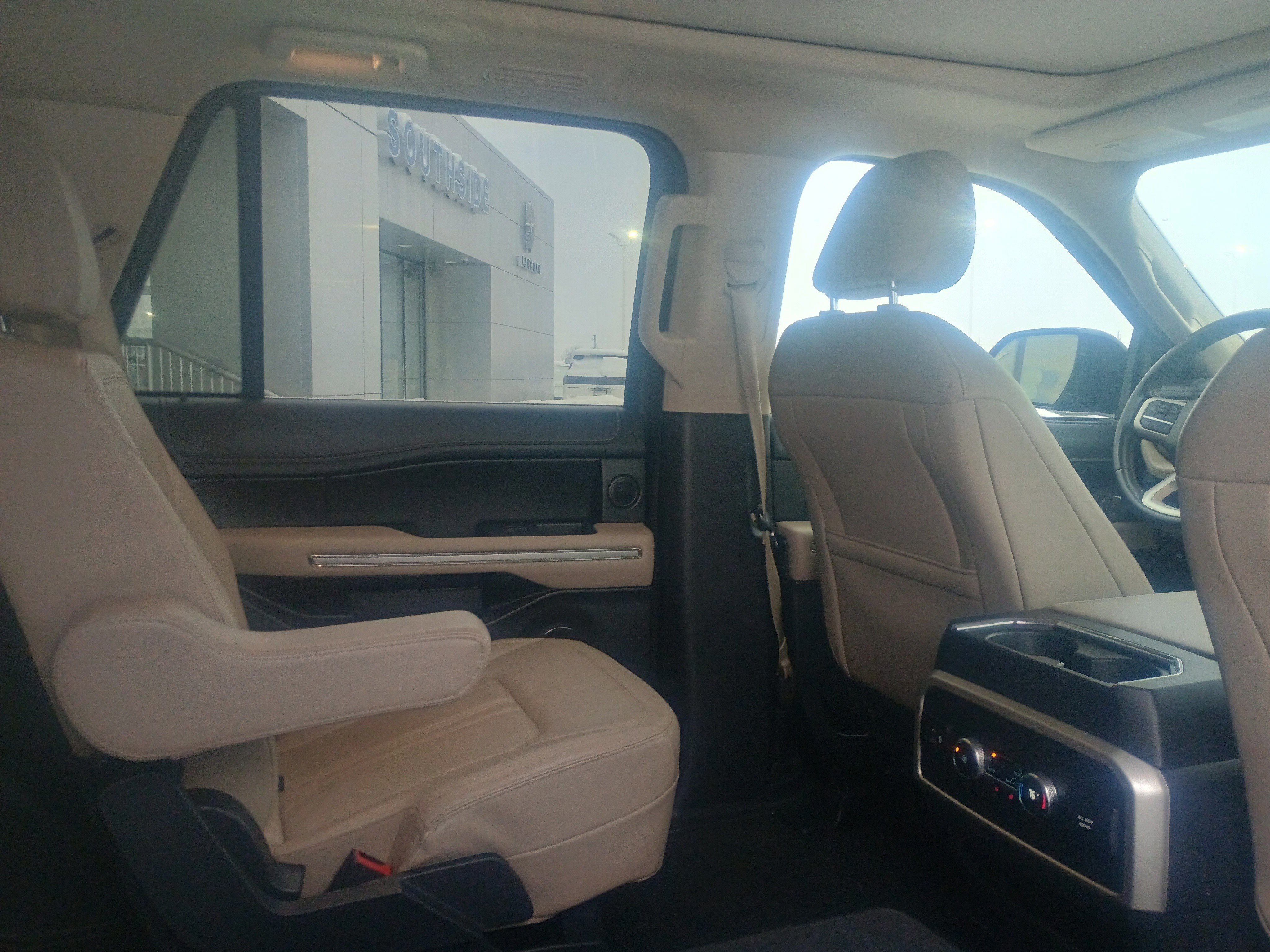 Certified 2023 Ford Expedition Limited image 18