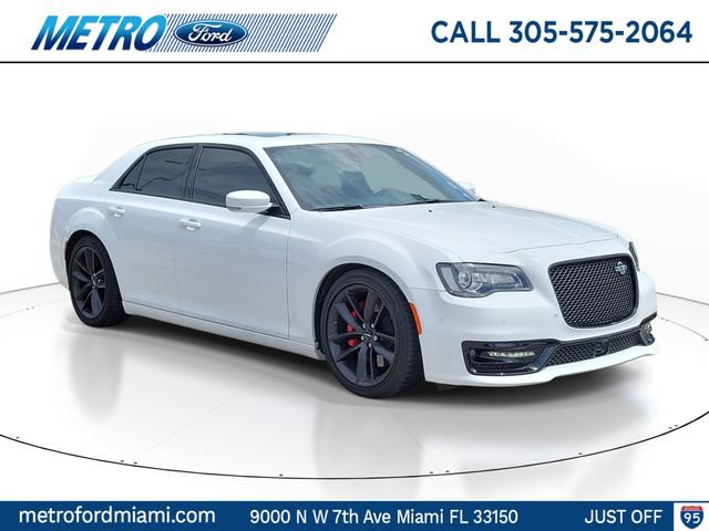 Used 2023 Chrysler 300 C RWD image 1