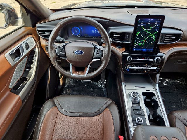 Certified 2022 Ford Explorer King Ranch w/ Premium Technology Package AWD/4WD image 31