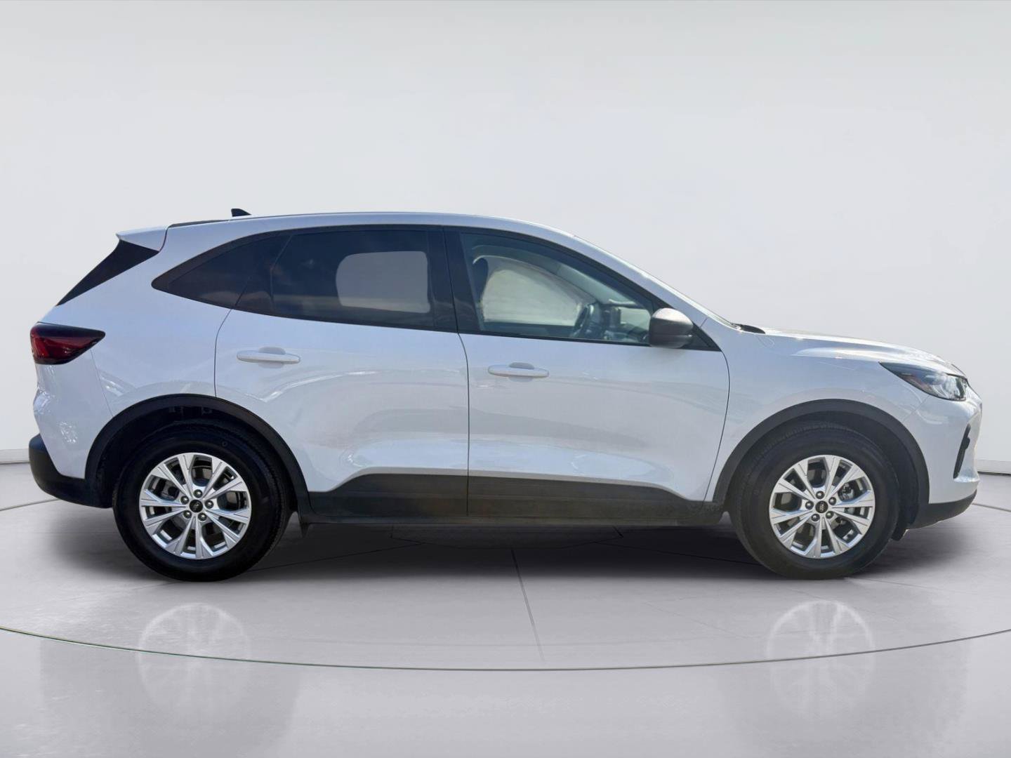 Certified 2025 Ford Escape Active FWD image 3