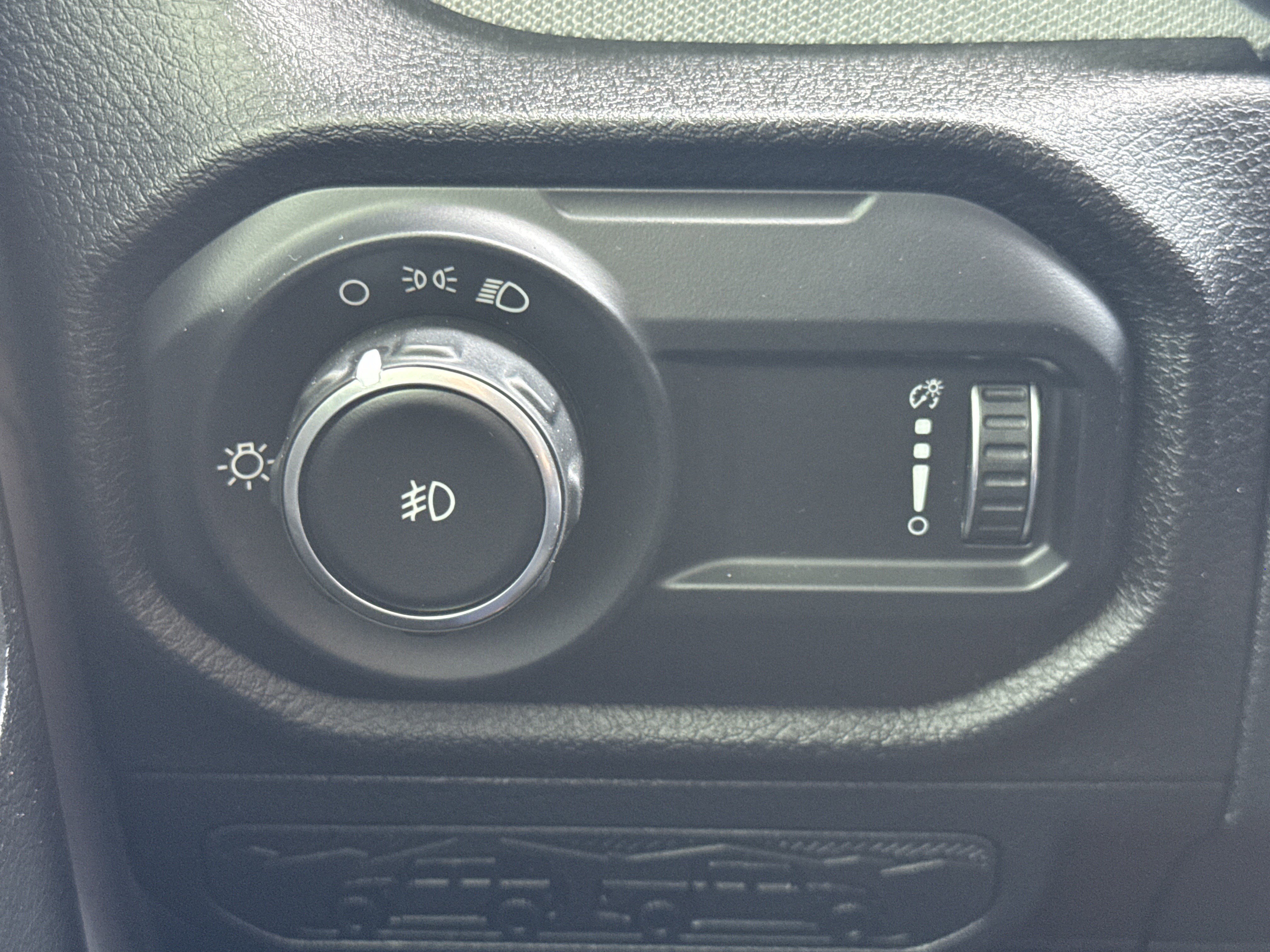 Used 2025 Jeep Wrangler Unlimited Sport AWD/4WD image 21
