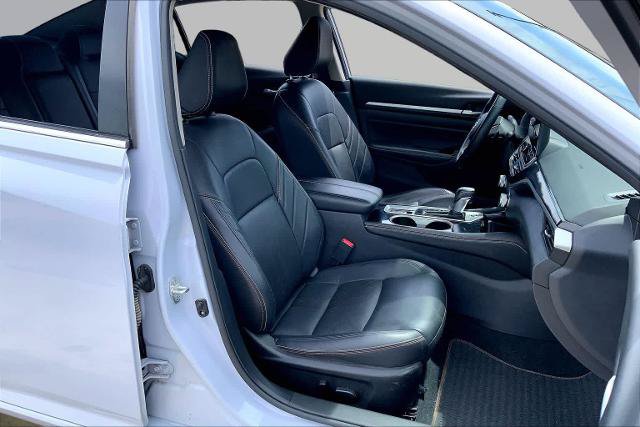 Used 2024 Nissan Altima 2.5 SR w/ SR Premium Package AWD/4WD image 9