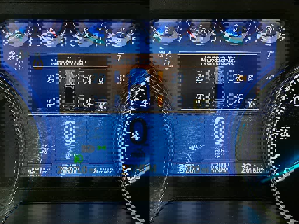 Certified 2022 Ford F150 XLT w/ Equipment Group 302A High image 23