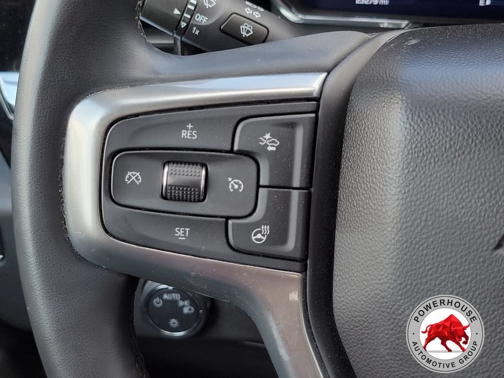 Used 2023 Chevrolet Silverado 1500 LT AWD/4WD image 28