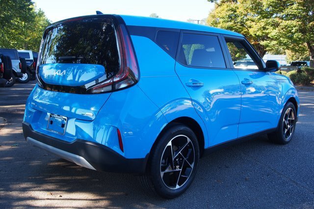 Used 2025 Kia Soul EX FWD image 7