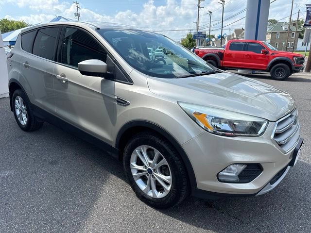 Certified 2017 Ford Escape SE w/ SE Cold Weather Package AWD/4WD image 4