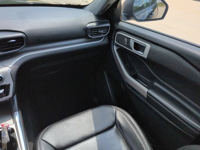 Certified 2023 Ford Explorer XLT w/ Equipment Group 202A RWD image 21