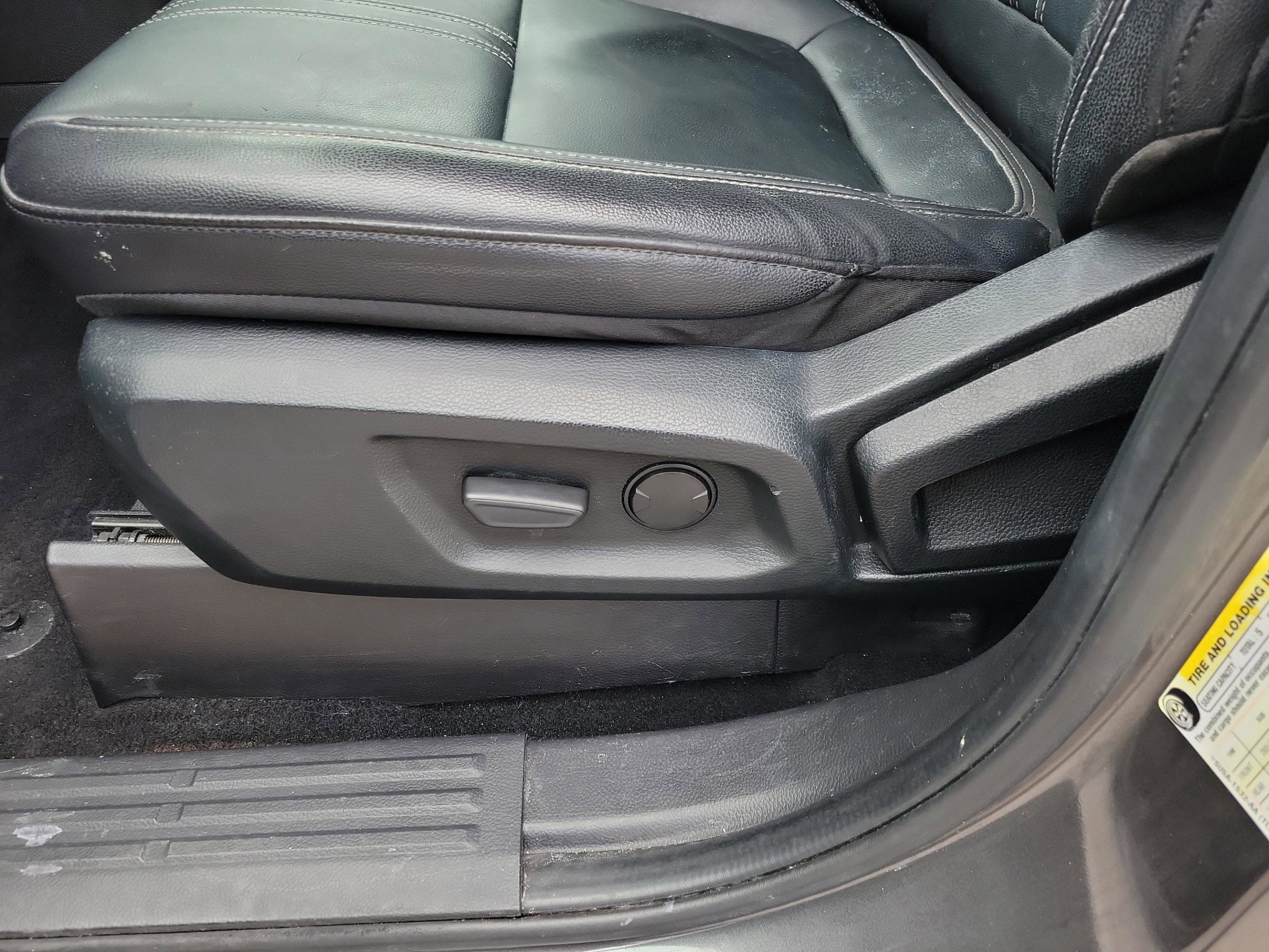 Certified 2019 Ford Ranger Lariat w/ Black Appearance Package image 9