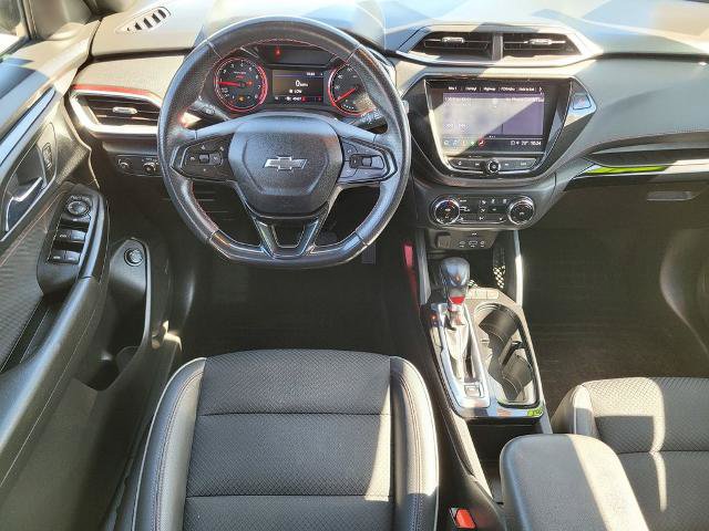 Used 2021 Chevrolet TrailBlazer RS w/ Sun and Liftgate Package FWD image 13