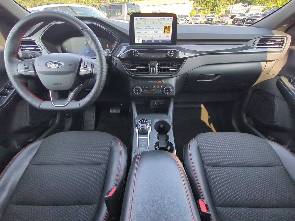 Certified 2025 Ford Escape ST-Line FWD image 17