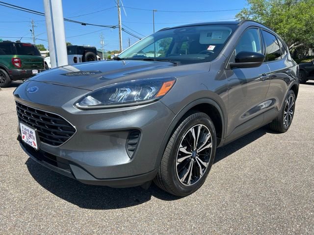 Certified 2022 Ford Escape SE w/ SE Sport Appearance Package AWD/4WD image 4